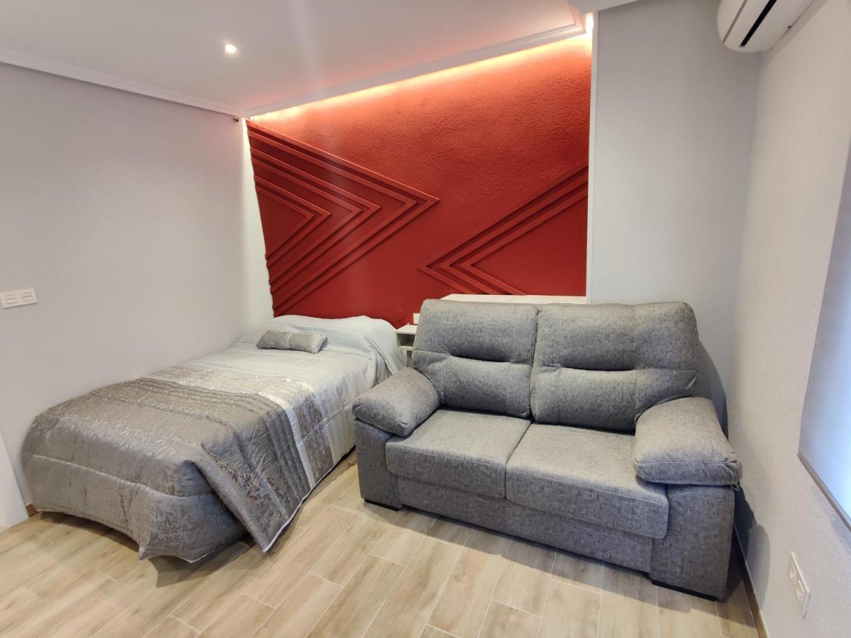 Duerme A Gusto - Tu Habitacion Acogedora En Torredonjimeno 외부 사진