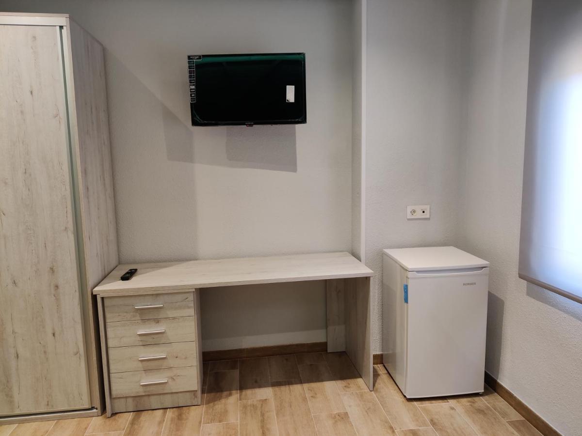 Duerme A Gusto - Tu Habitacion Acogedora En Torredonjimeno 외부 사진