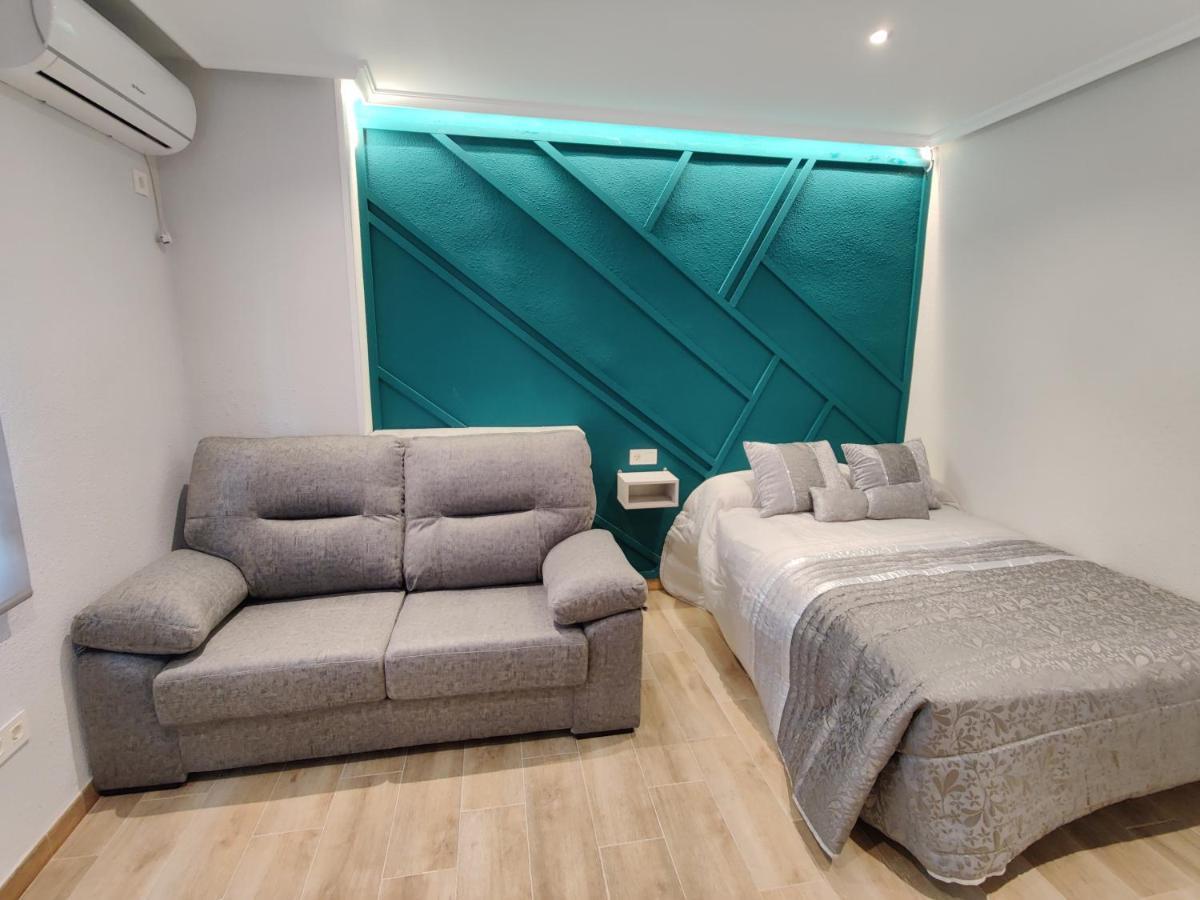 Duerme A Gusto - Tu Habitacion Acogedora En Torredonjimeno 외부 사진
