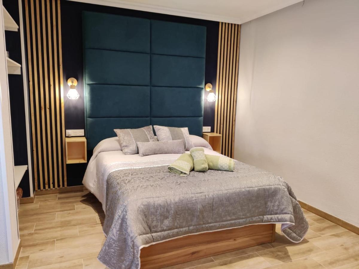 Duerme A Gusto - Tu Habitacion Acogedora En Torredonjimeno 외부 사진