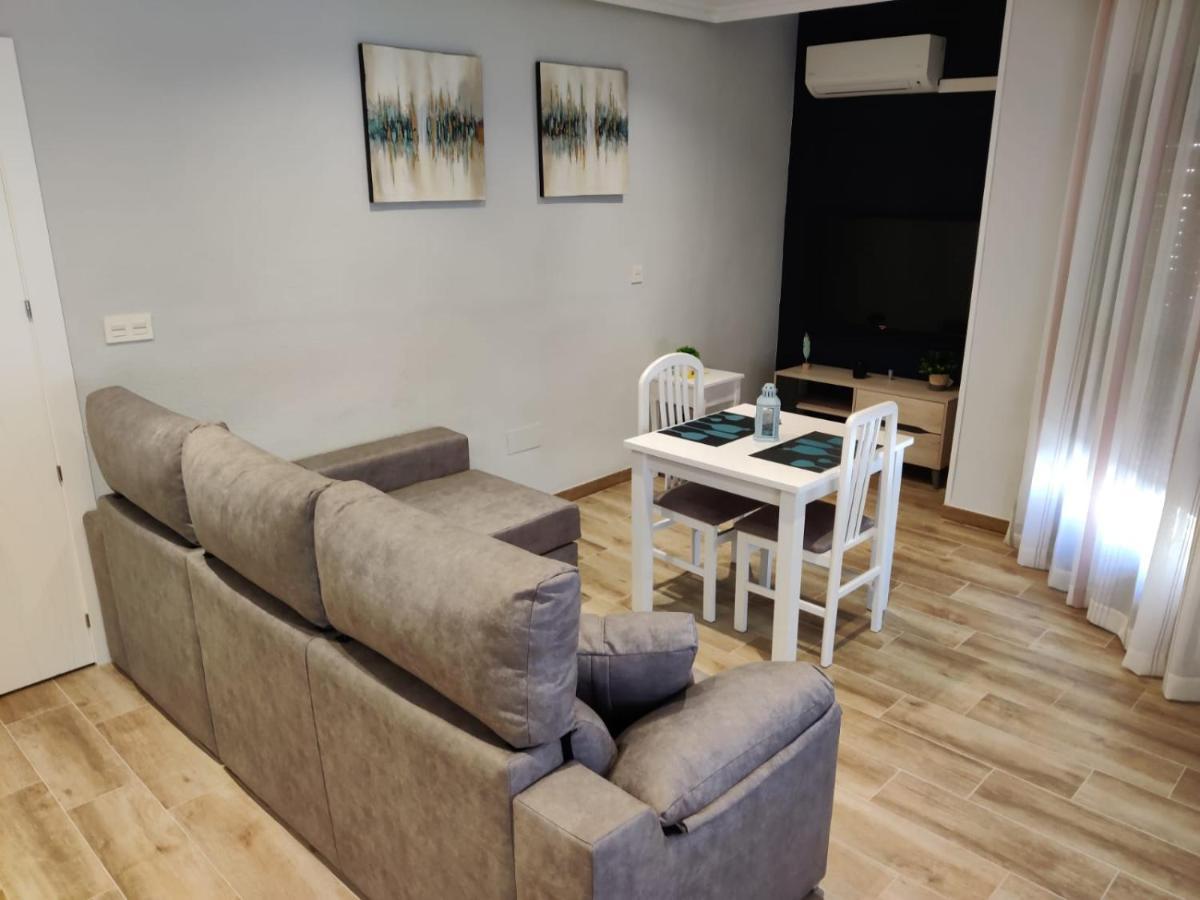 Duerme A Gusto - Tu Habitacion Acogedora En Torredonjimeno 외부 사진
